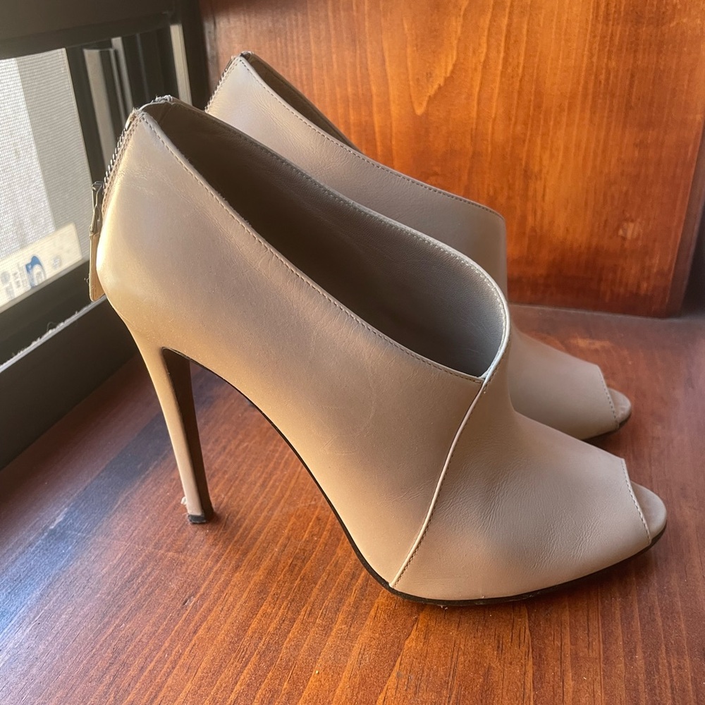 Prada Women's Tan Peep-Toe Booties size 37.5 - Picture 2 of 8